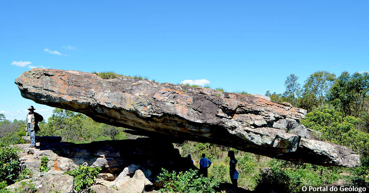 Pedra do Chapéu do Sol