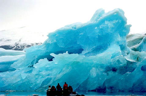 iceberg77.jpg
